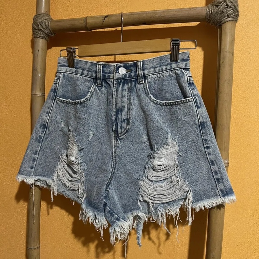 Summer Fringe Denim short. Brand Idem Ditto